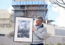 Stage legend back in spotlight