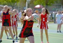 WBNA 15 and Under B: East win in upset