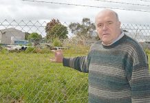 Asbestos scare – Neighbours protest dumping ground