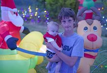 Teen spreads watts of Christmas cheer