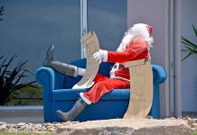 Stuffed Santas at Port MacDonnell