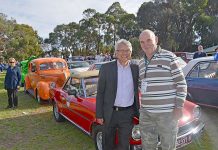 Classic cars roll out of the city