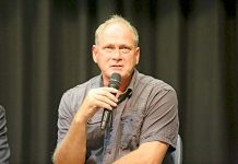 Ey opposes Liberal deregulation policy