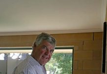 Veteran MP praises successor