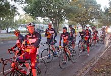 Cyclists support country cancer patients