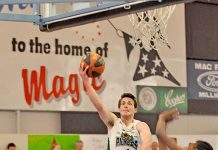 Basketball: Pioneers power through