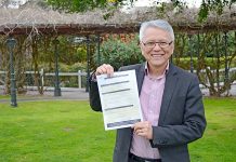 Lee on campaign trail