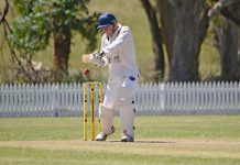 Roos and Bulldogs battle for supremacy