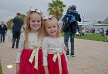 Carols ring out over city in Christmas celebration