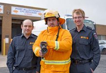 Volunteer firies join fight