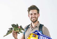 Loose comedy act heads south for national tour