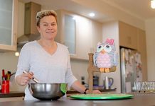 Decorating seminar takes the cake Mandy Lynn TBW Newsgroup