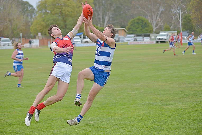 Roos bounce back on the road in Casterton