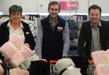 Heart-warming winter blanket appeal generosity Pam Wayne And Jason20190530 TBW Newsgroup