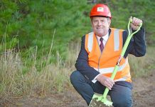 Minister keen to broker farming and forestry allocation deal Tim Whetstone TBW Newsgroup