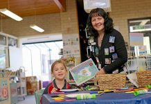 Primary school students ready to settle in during Book Week Chanel And Karen Pink TBW Newsgroup