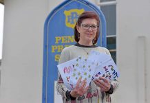 Penola educator calls time after a 43-year career Cathy Heyn (2) TBW Newsgroup