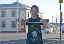 Mount Gambier girl comes face to face with idol Maria Hoskings TBW Newsgroup