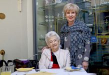 Compassion shines through in devoted volunteer’s work Pic 3mayor Lynette With Beth Mckay TBW Newsgroup
