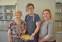 Seniors cook up a storm Cabot Armfield Muhovics TBW Newsgroup