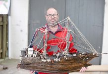 Hand-crafted model boats make waves Owen Mills TBW Newsgroup