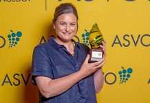 Industry honour for viticulturist Kerry Degaris TBW Newsgroup
