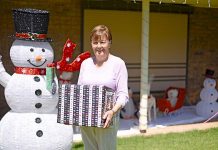 Lights guide way to Worrolong in ever-expanding Christmas display Shirley Price TBW Newsgroup