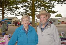 Small town pride on show Arvan And Bruce Carthew TBW Newsgroup