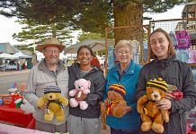 Cool weather helps seaside markets shine Bruce Carthew Pulli Gardiyawasan Arvan Carthew And Clare De Silva TBW Newsgroup