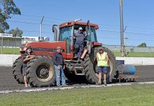Borderline Speedway volunteers prepare facility ahead of National Super Sedan Title Billy May, Bill Barrows, David Vears, Darryll Grant Dsc 8636 TBW Newsgroup