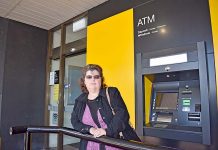 Irate bank customer to hold public protest Dorothy Carr Three TBW Newsgroup