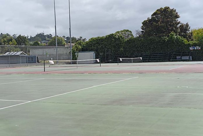 Empty Tennis Courts Dsc 0491  TBW Newsgroup