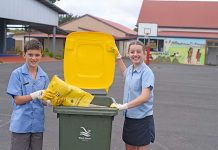 Hands-on sustainability lesson Johnny And Holly TBW Newsgroup