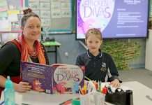 Students turn new page Meagan And Mackenzie North Primary School TBW Newsgroup