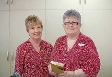 Bayside community leader waves goodbye Sharyn Taylor, Eve Carlin TBW Newsgroup