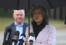 Two close contacts identified in Mount Gambier