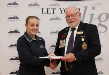 Student receives top prize