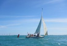 Light winds create relaxed atmosphere