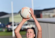 Bookend performance keeps Bulldogs at bay