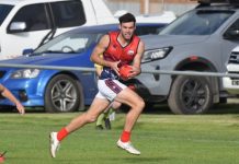 Roos slide to late victory