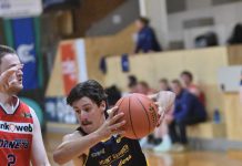 Undermanned men go down fighting