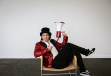 Rees brings laughs to Mount Gambier