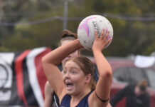 Eagles win in blustery conditions