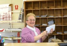 Post office sends farewell