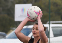 Magpies hang on in thriller