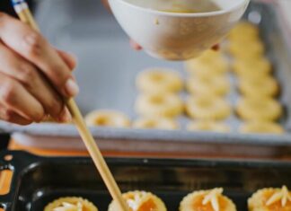 Eurasian pineapple tarts